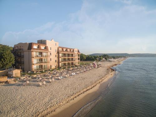 Imagen general del Hotel Effect Algara Beach Resort - Ultra All Inclusive and Free Parking. Foto 6