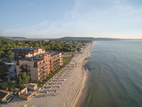 Imagen general del Hotel Effect Algara Beach Resort - Ultra All Inclusive and Free Parking. Foto 7