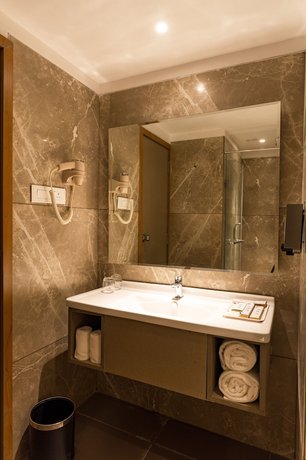 Imagen de la habitación del Hotel Effotel By Sayaji Bhopal. Foto 10