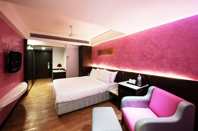 Imagen de la habitación del Hotel Effotel By Sayaji Indore. Foto 17