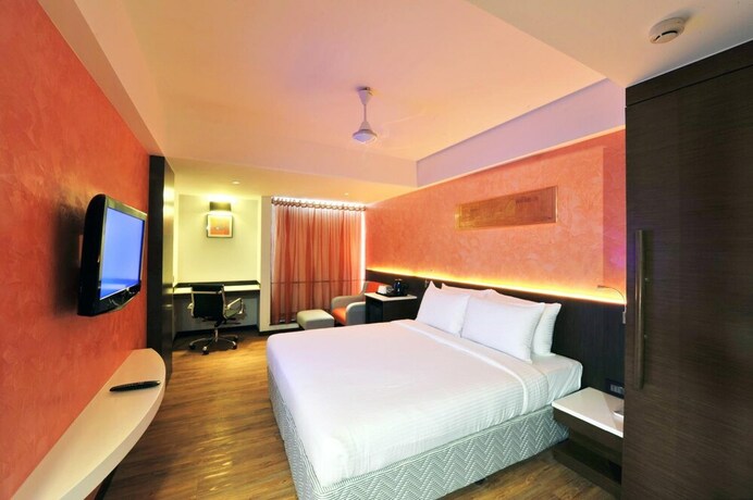 Imagen de la habitación del Hotel Effotel By Sayaji Indore. Foto 23