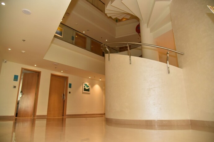 Imagen de los interiores del Hotel Effotel By Sayaji Vadodara. Foto 24