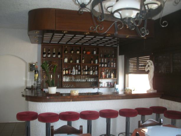 Imagen del bar/restaurante del Hotel Efi. Foto 3