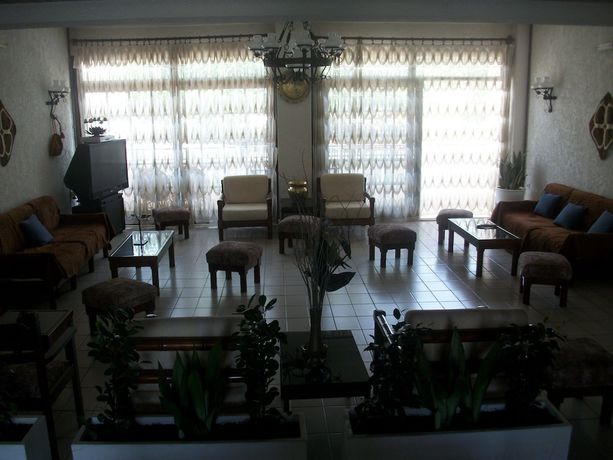 Imagen de los interiores del Hotel Efi. Foto 12