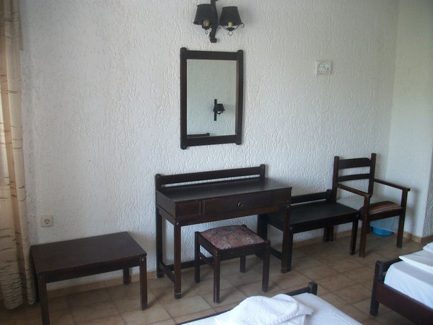 Imagen de la habitación del Hotel Efi. Foto 10