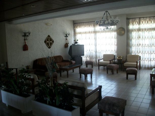 Imagen de los interiores del Hotel Efi. Foto 13
