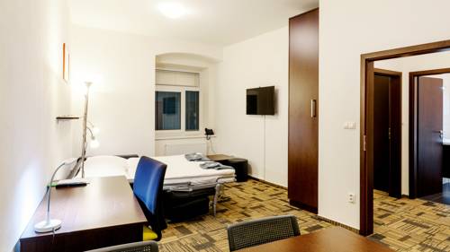 Imagen de la habitación del Hotel Efi Palace. Foto 7