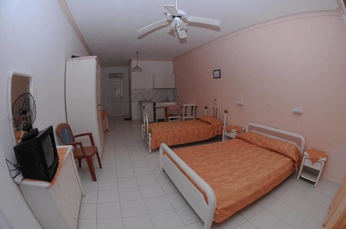 Imagen de la habitación del Hotel Efstathia. Foto 14
