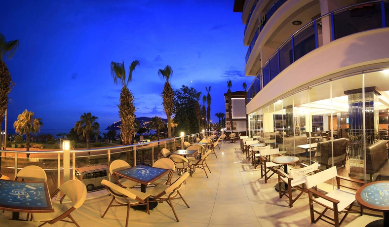 Imagen del bar/restaurante del Hotel Eftalia Aytur. Foto 4