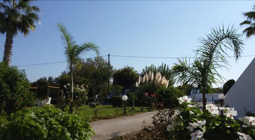 Imagen de los exteriores del Hotel Eftihia Studios. Foto 17