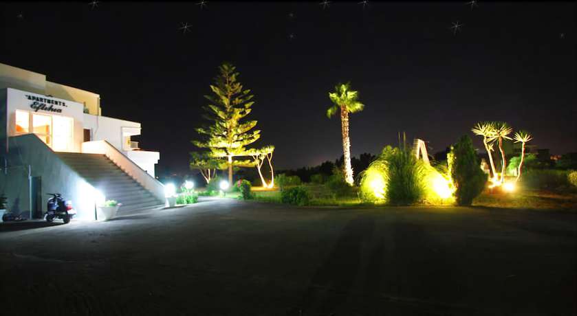 Imagen de los exteriores del Hotel Eftihia Studios. Foto 18