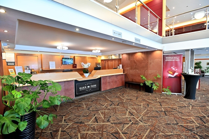 Imagen de los interiores del Hotel Eger and Park. Foto 16