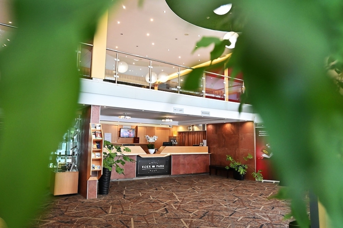 Imagen de los interiores del Hotel Eger and Park. Foto 17