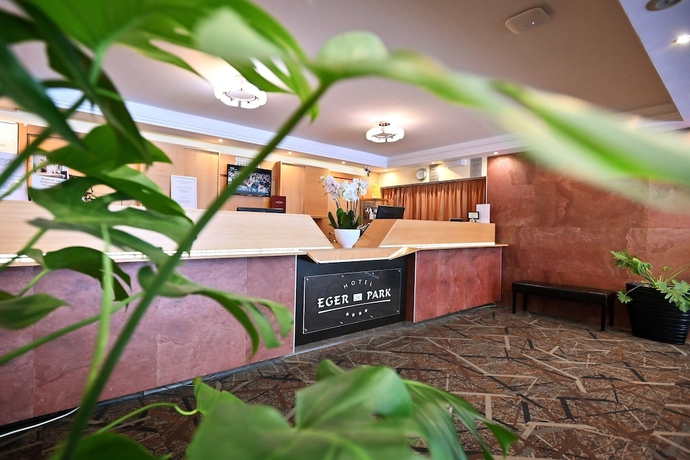 Imagen de los interiores del Hotel Eger and Park. Foto 18