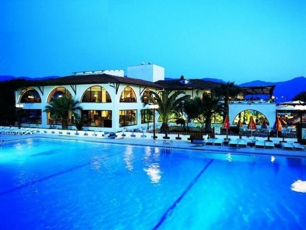 Imagen general del Hotel Egeria Beach Club. Foto 3