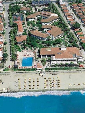 Imagen general del Hotel Egeria Beach Club. Foto 4