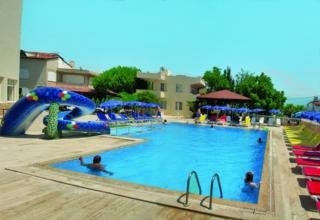 Imagen de la piscina del Hotel Egeria Park Hotel. Foto 7