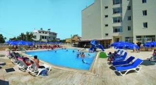 Imagen de la piscina del Hotel Egeria Park Hotel. Foto 8