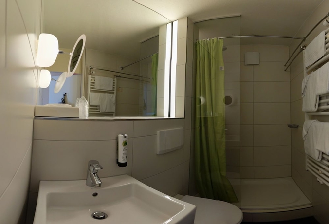 Imagen de la habitación del Hotel Egerkingen. Foto 16