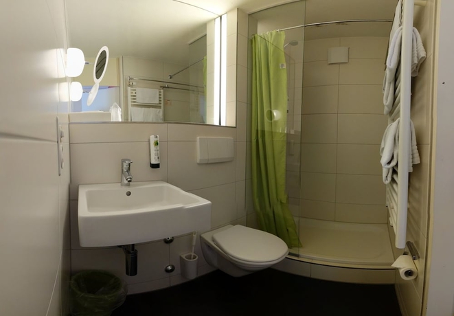 Imagen de la habitación del Hotel Egerkingen. Foto 17