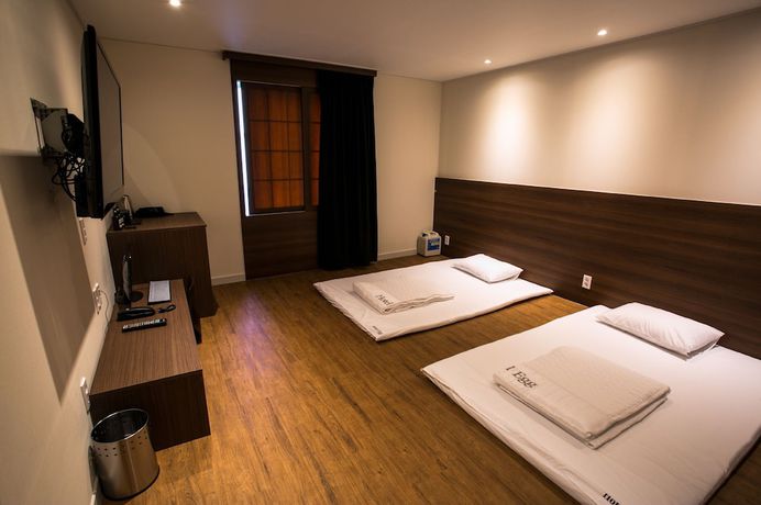Imagen de la habitación del Hotel Egg. Foto 5