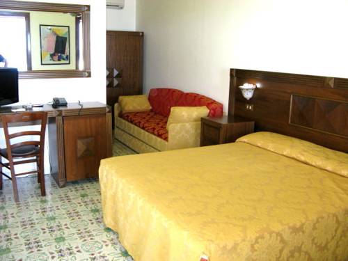 Imagen de la habitación del Hotel Egitarso Sul Mare. Foto 3