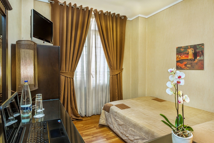 Imagen de la habitación del Hotel Egnatia. Foto 15