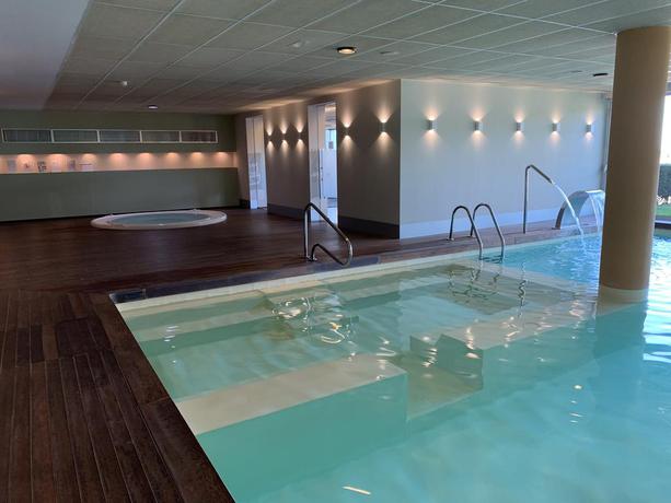 Imagen de la piscina del Hotel Ego, Viveiro. Foto 18