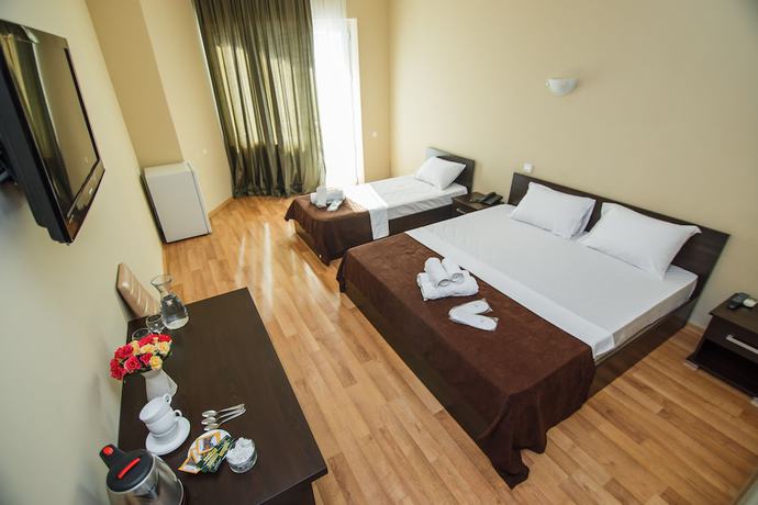 Imagen de la habitación del Hotel Egrisi. Foto 18