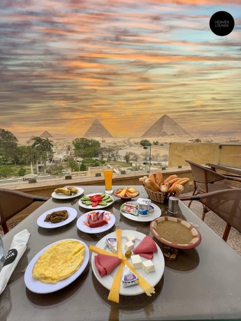 Imagen del bar/restaurante del Hotel Egypt pyramids view. Foto 3