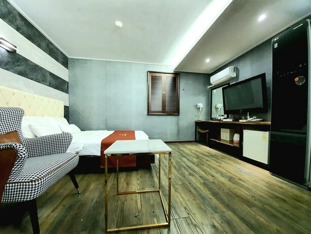 Imagen general del Hotel Ehotel Gumi. Foto 11