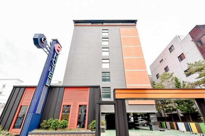 Imagen general del Hotel Ehotel Gumi. Foto 1
