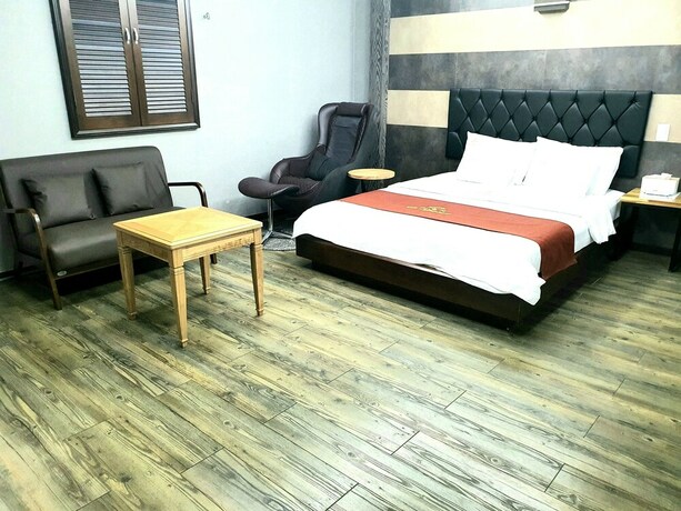 Imagen de la habitación del Hotel Ehotel Gumi. Foto 23