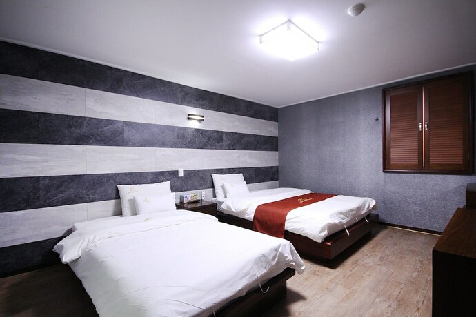 Imagen de la habitación del Hotel Ehotel Gumi. Foto 29