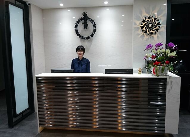 Imagen general del Hotel E-house. Foto 10