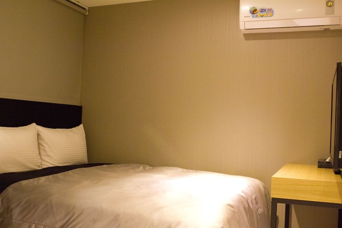 Imagen general del Hotel E-house. Foto 15
