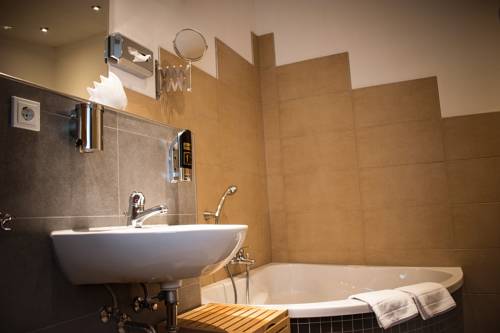 Imagen de la habitación del Hotel Ehranger Hof. Foto 3