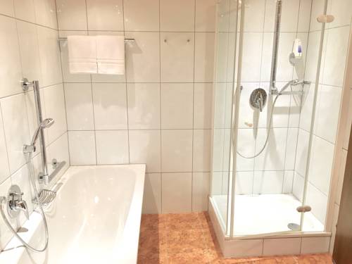 Imagen de la habitación del Hotel Ehrenbachh&ouml;he. Foto 7