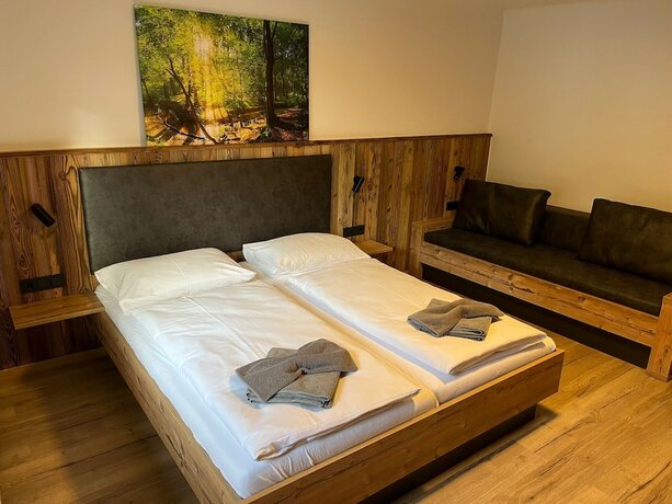 Imagen de la habitación del Hotel Eibinghof Bed and Breakfast. Foto 13