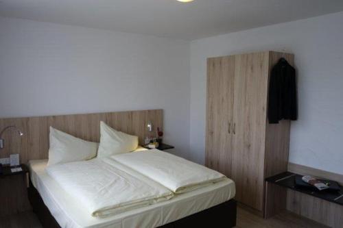Imagen de la habitación del Hotel Eichenhof, Krummw&auml;lden. Foto 5
