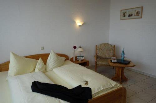 Imagen de la habitación del Hotel Eichenhof, Krummw&auml;lden. Foto 6