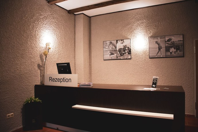 Imagen de los interiores del Hotel Eifelhotel Im Fronhof. Foto 17