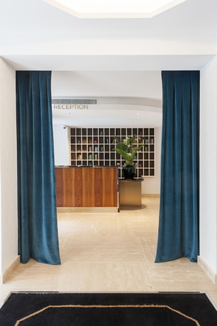 Imagen de los interiores del Hotel Eiffel Blomet. Foto 18