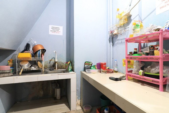 Imagen de los interiores del Hotel Eiffel Residence Batu Tulis 35A1 - Female Only. Foto 16