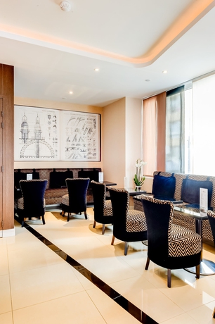 Imagen de los interiores del Hotel Eiffel Saint Charles. Foto 11