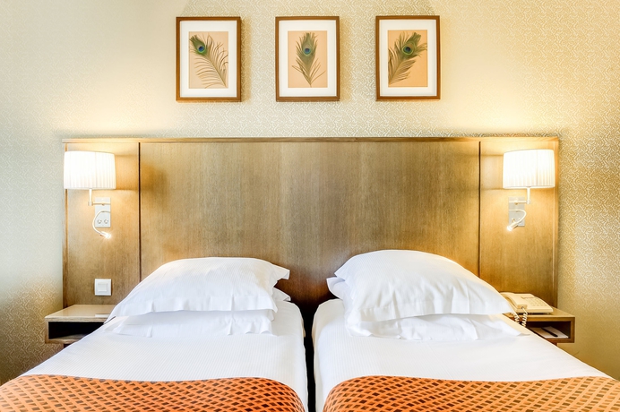 Imagen de la habitación del Hotel Eiffel Saint Charles. Foto 9