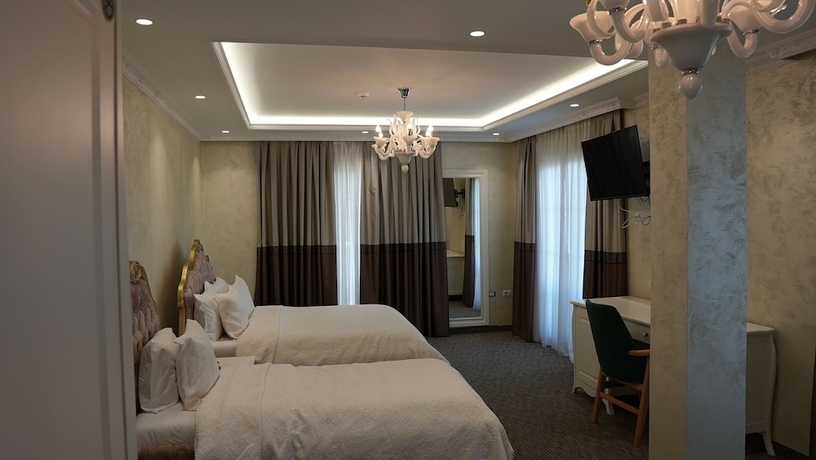 Imagen de la habitación del Hotel Eiffel, Tirana. Foto 10