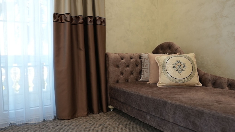 Imagen de la habitación del Hotel Eiffel, Tirana. Foto 11