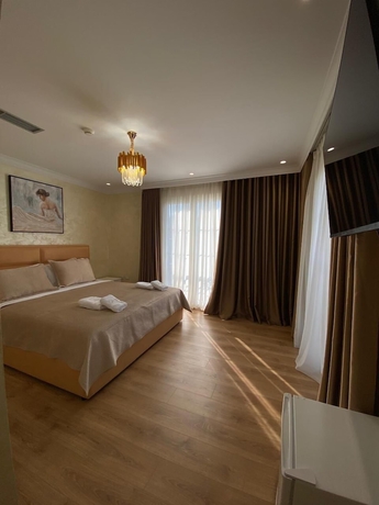 Imagen de la habitación del Hotel Eiffel, Tirana. Foto 13