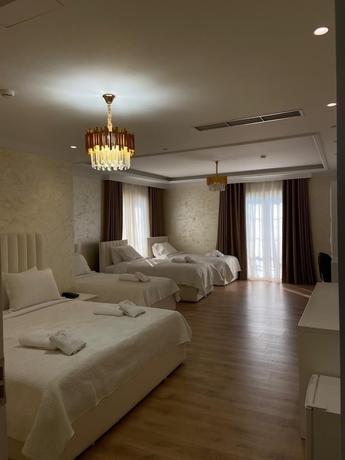 Imagen de la habitación del Hotel Eiffel, Tirana. Foto 14